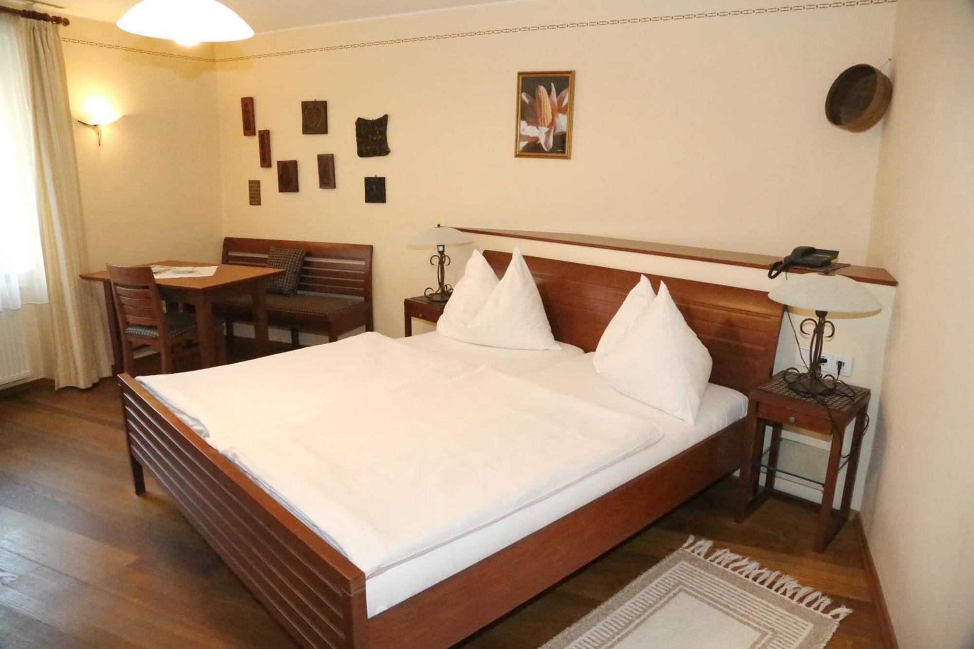 Hotel Hubertus 프레이스타드트 외부 사진